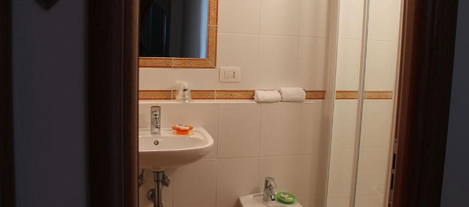 Yolo Rooms Bonassola Bagian luar foto