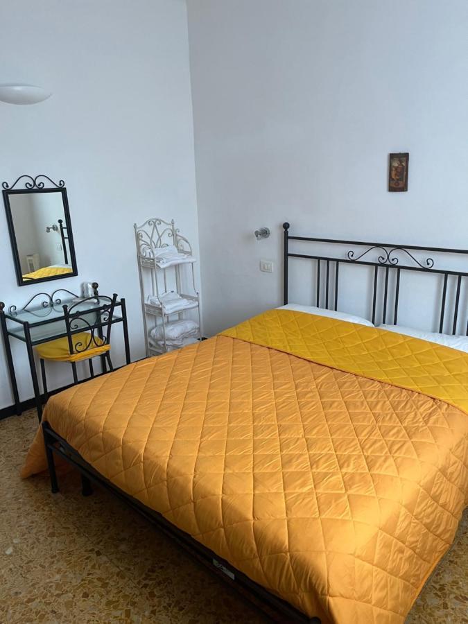 Yolo Rooms Bonassola Bagian luar foto